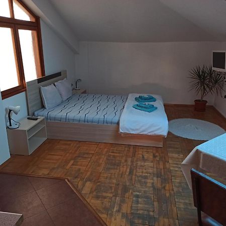 Guest House Ganovi Kalofer Pokoj fotografie